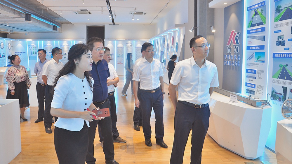 寧波市江北區委副書記、代區長許會祥一行蒞臨柯力傳感考察調研