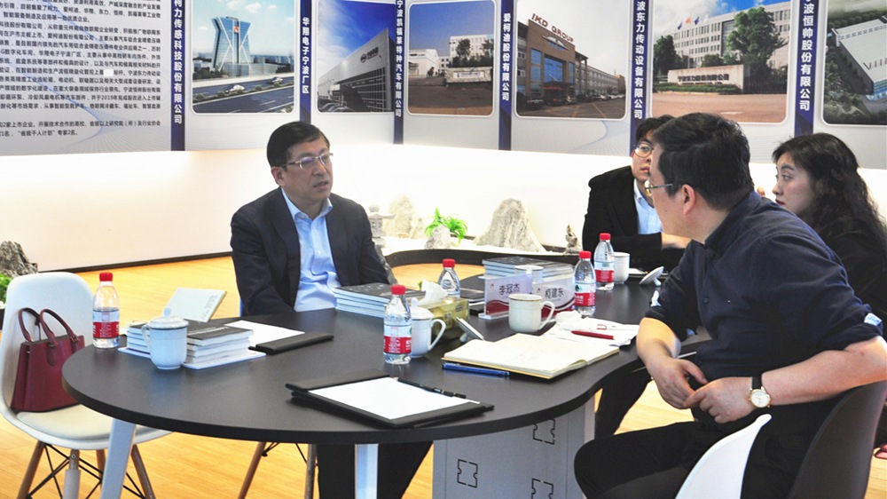 寧波市江北區委副書記、區政法委書記李冠杰一行赴柯力傳感調研