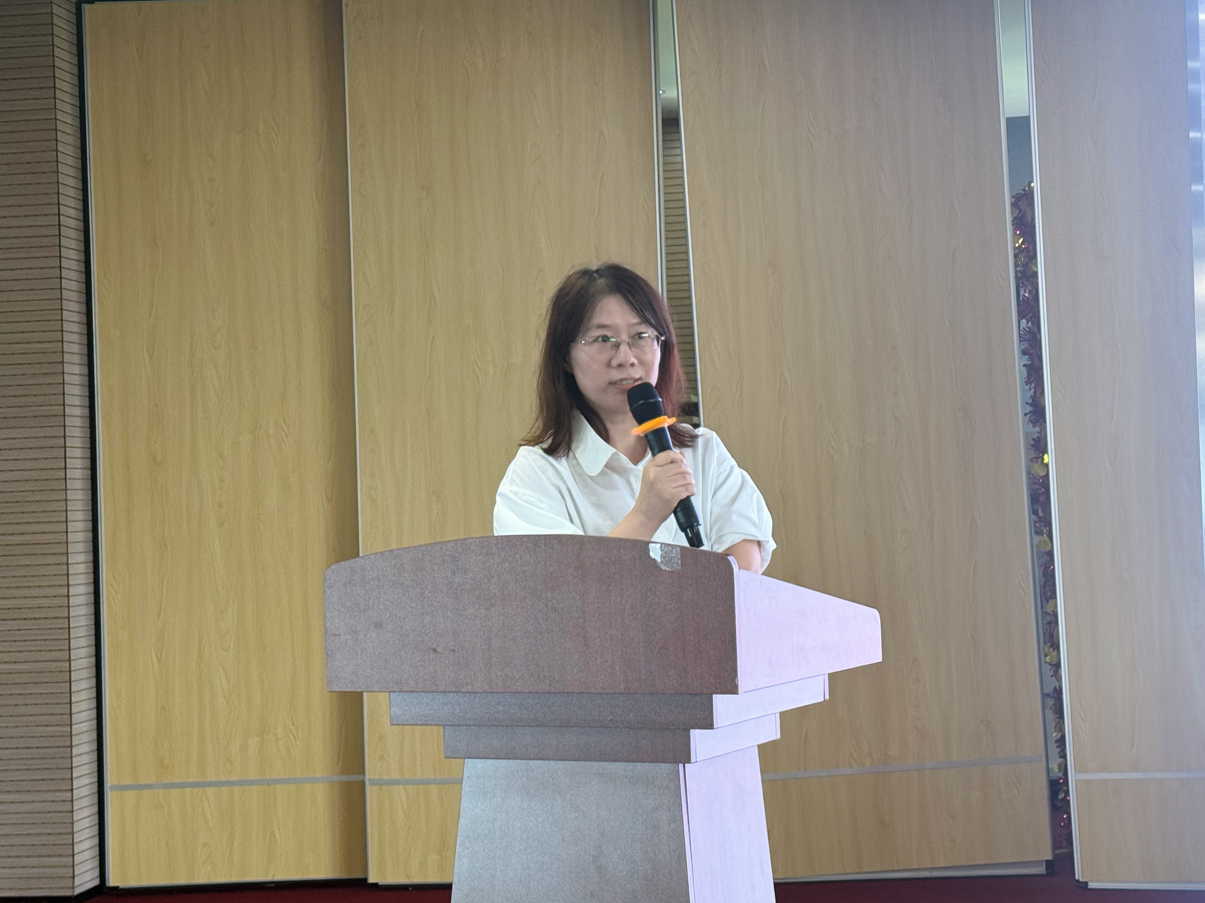 人力資源經(jīng)理 劉麗芳.jpeg